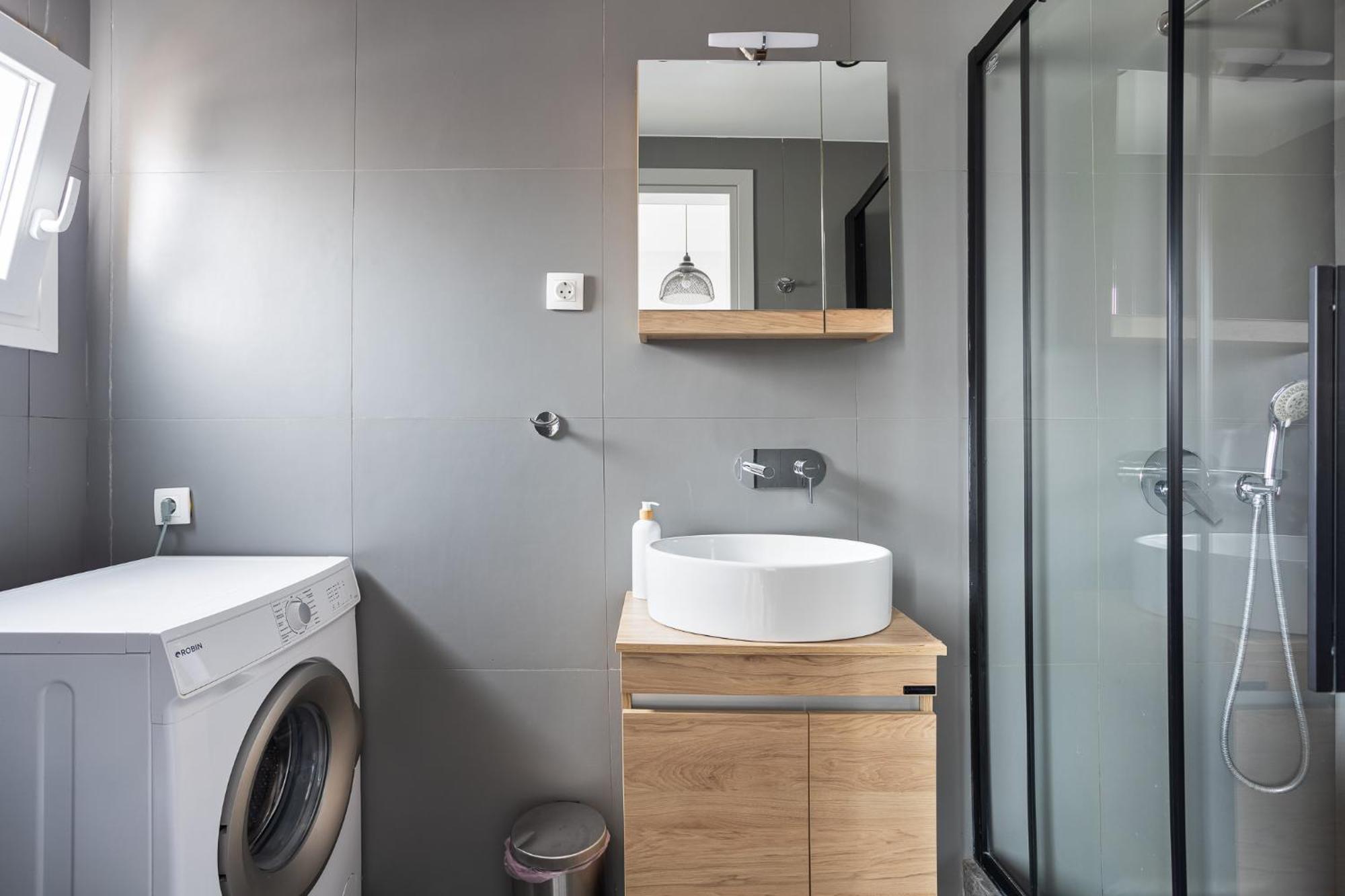 Apartment 1 *